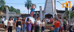 SANTA FE VIVE CON FE Y DEVOCIÓN LA PROCESIÓN EN HONOR A LA VIRGEN DEL ROSARIO